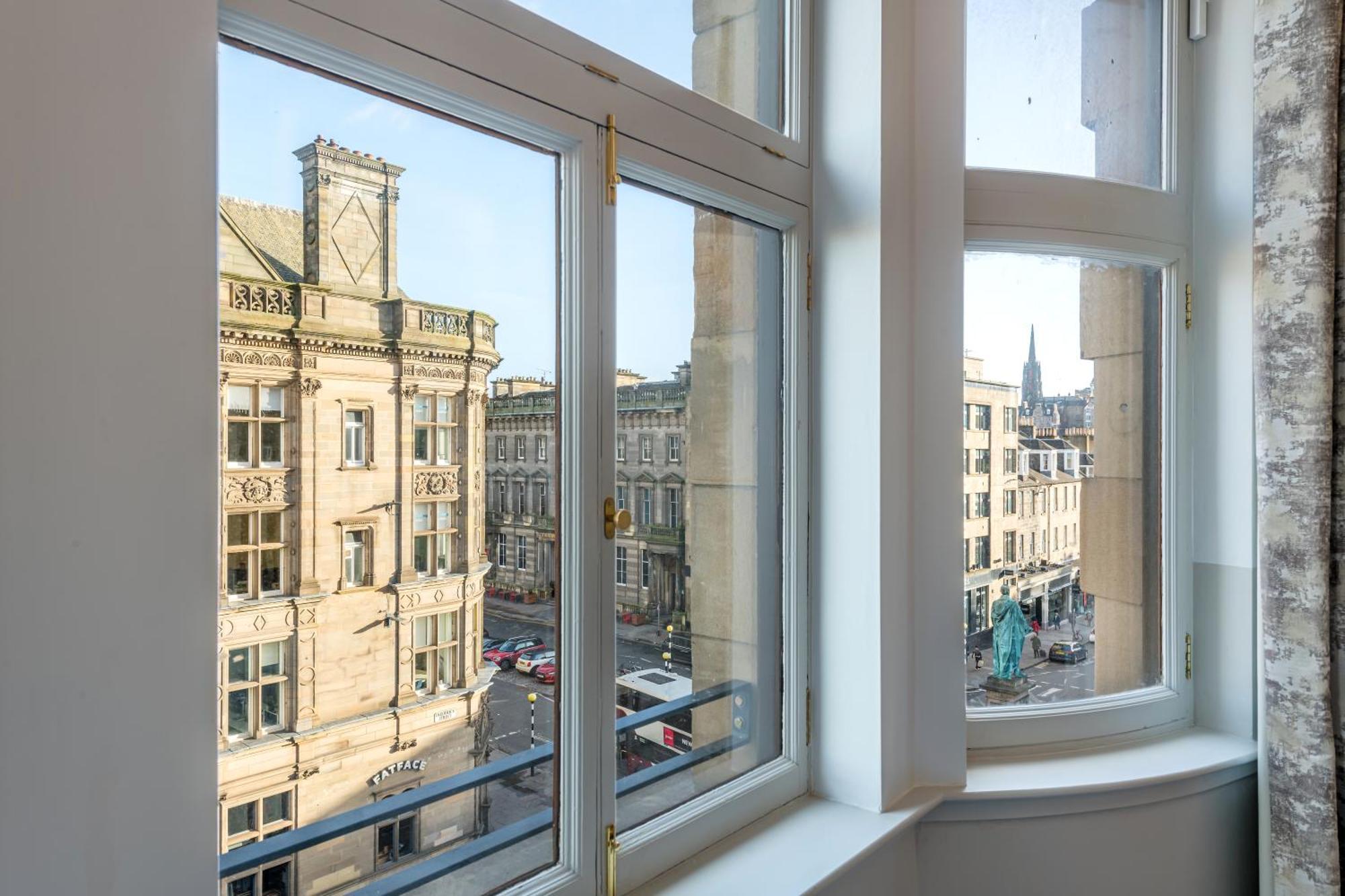 Righ Residences - George Street Aparthotel EDI