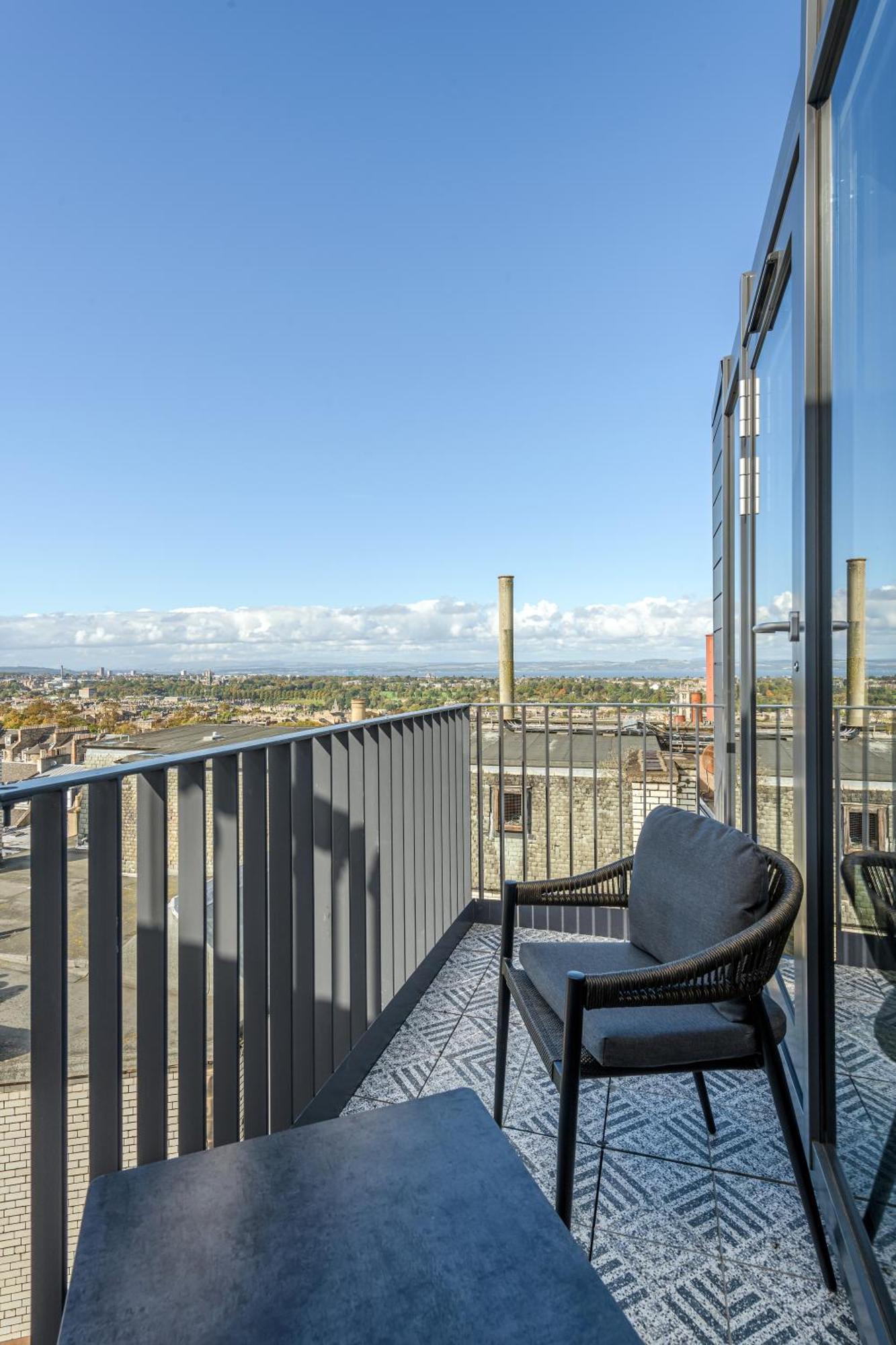 Righ Residences - George Street * EDI