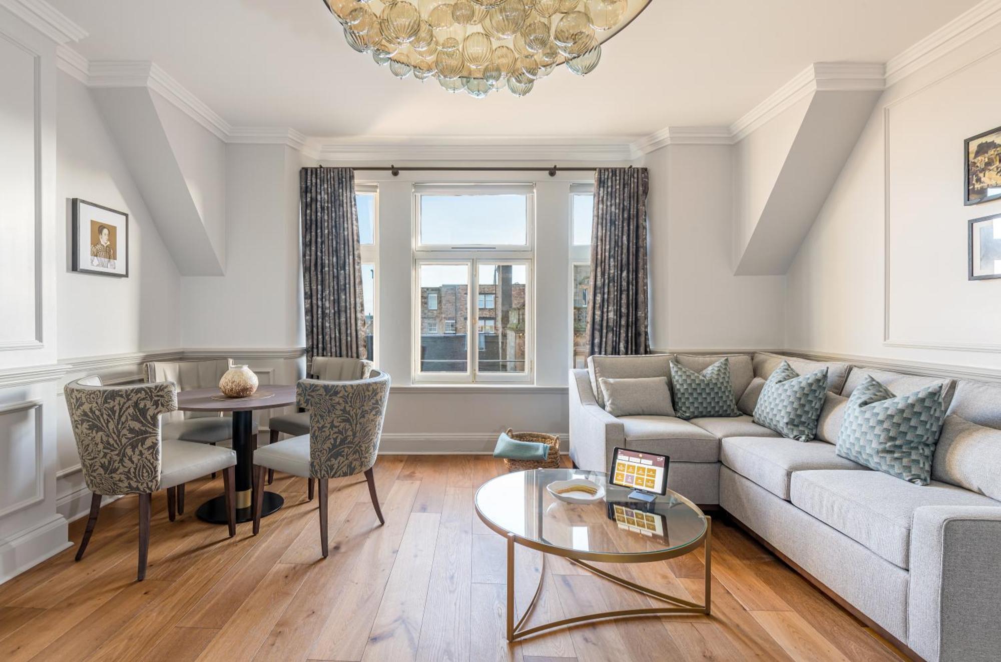 Righ Residences - George Street Edimburgo